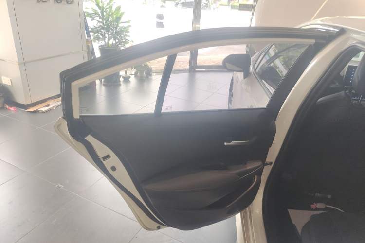 Used Toyota Levin 2022 Dual-Motor 1.8H E-CVT Sport Edition
