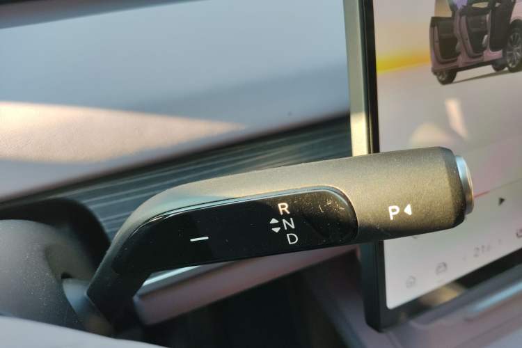 Used ONVO L60 2024 60 kWh Rear-Drive Version