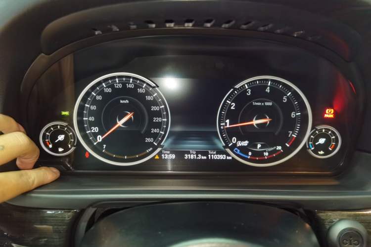 Used BMW 5 Series 2014 525Li Luxury Design Package
