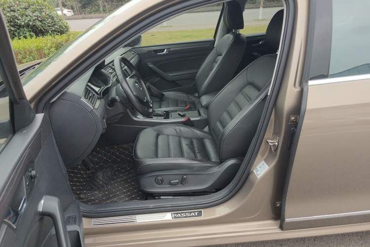 Used Volkswagen Passat 2017 280TSI DSG Luxury Edition
