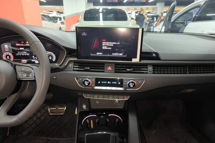 Used Audi A4L 2024 40 TFSI Luxury Dynamic Edition
