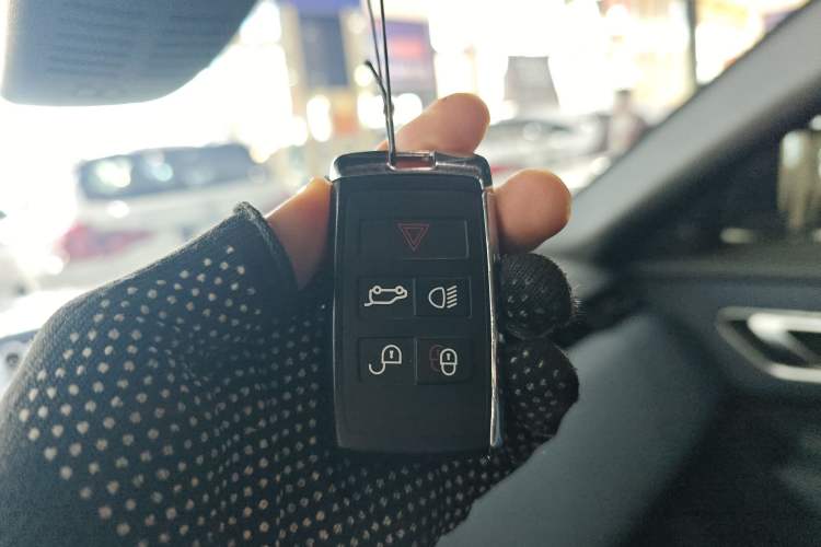 Used Land Rover Range Rover Velar 2024 Dynamic SE