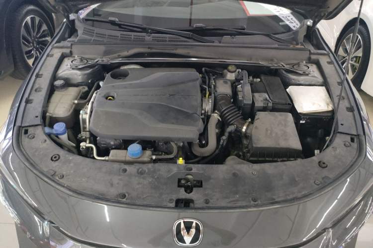 Used Changan UNI-V 2024 1.5T Prestige Edition
