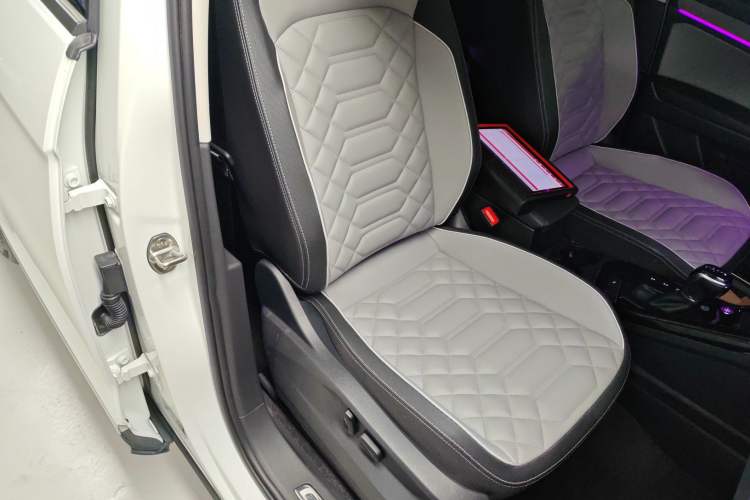 Used Volkswagen Tayron 2023 280TSI Two-Wheel-Drive Luxury Plus Advanced Version
