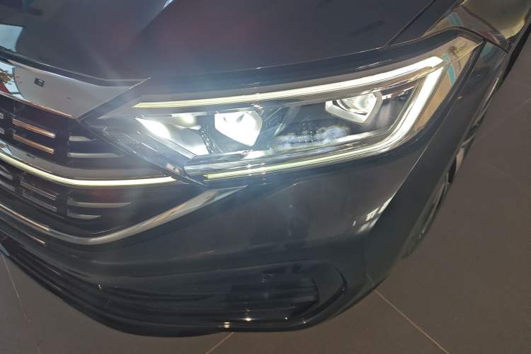 Used Volkswagen Sagitar 2023 300TSI DSG Excellence Edition
