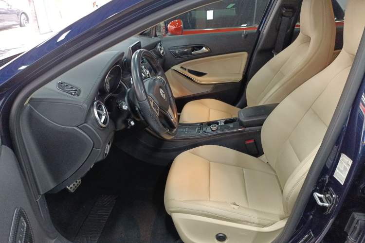 Used Mercedes-Benz GLA 2015 GLA 200 Fashion Model