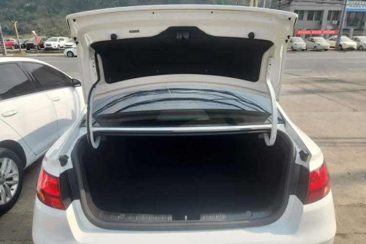 Used Geely Auto Emgrand GL 2021 UP 1.4T CVT Leading Edition
