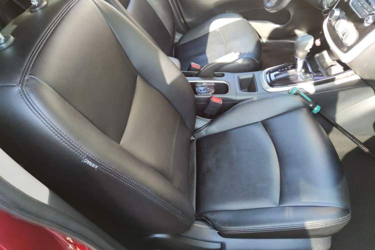 Used Nissan Tiida 2016 1.6L CVT Cool Dynamic Edition
