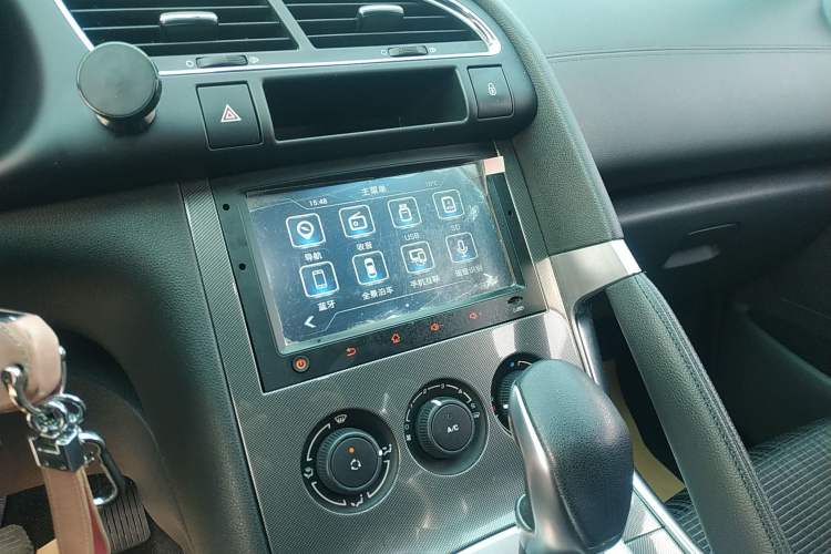 Used Peugeot 3008 2016 1.6THP Automatic Classic Edition
