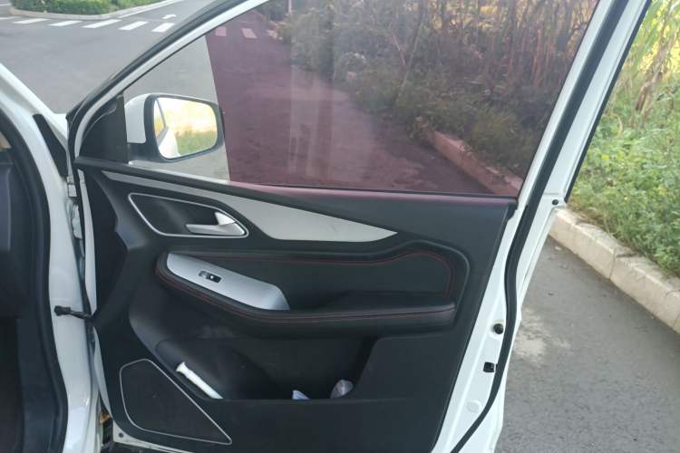 Used Baojun 560 2017 1.5T Manual Comfort Version 7 Seats