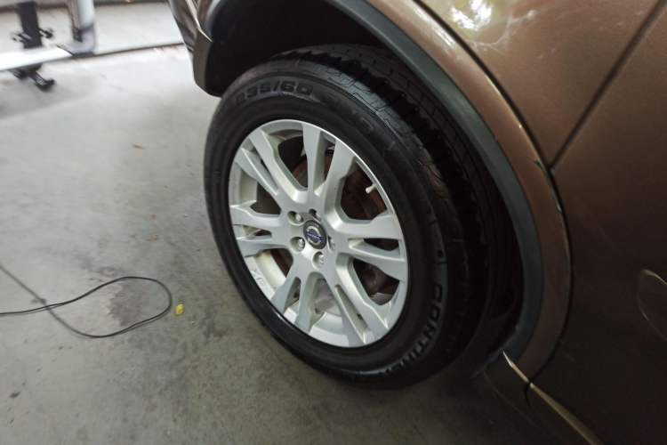 Used Volvo XC Classic 2014 T5 Luxury Edition
