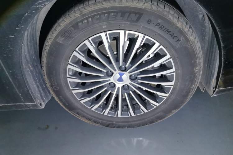 Used Denza D9 2024 DM-i 970 Luxury Model
