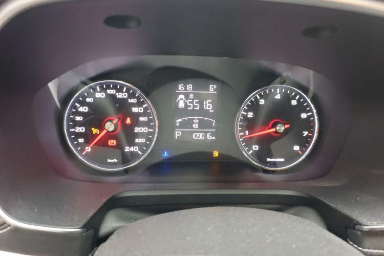 Used Roewe RX5 2018 20T Two-Wheel Drive Automatic Internet Smart Edition