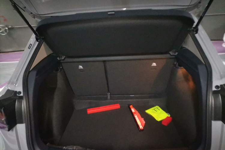 Used Volkswagen Tharu 
