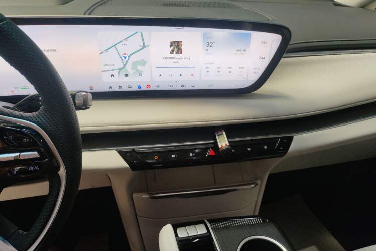 Used Buick GL8 New Energy 2024 Lu Zun Deluxe Edition 7-Seater
