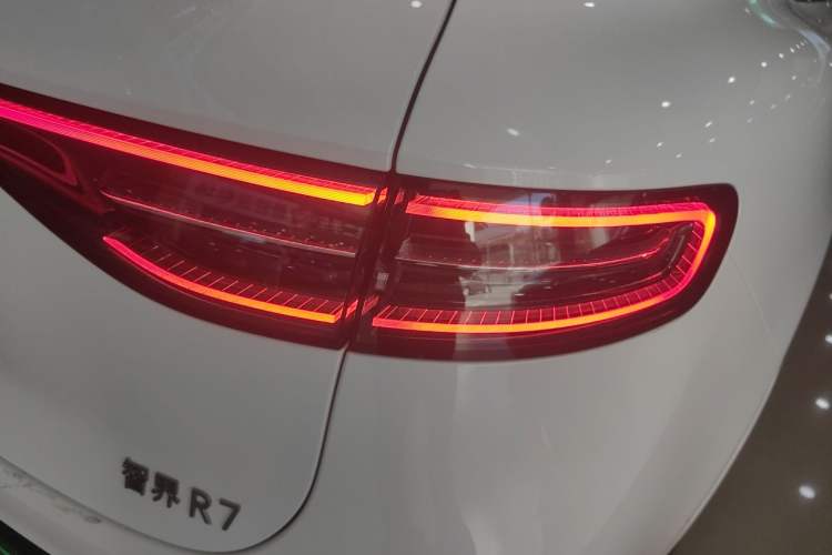 Used Hima Luxeed R7 2024 All-Electric 736 km Ultra