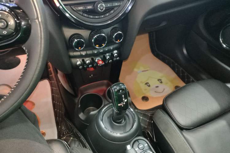 Used  MINI 2018 1.5T COOPER Artist
