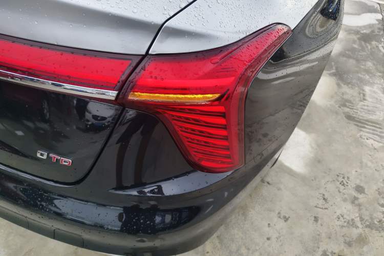 Used Hongqi H5 2023 2.0T Automatic Smart Connect Flagship Edition
