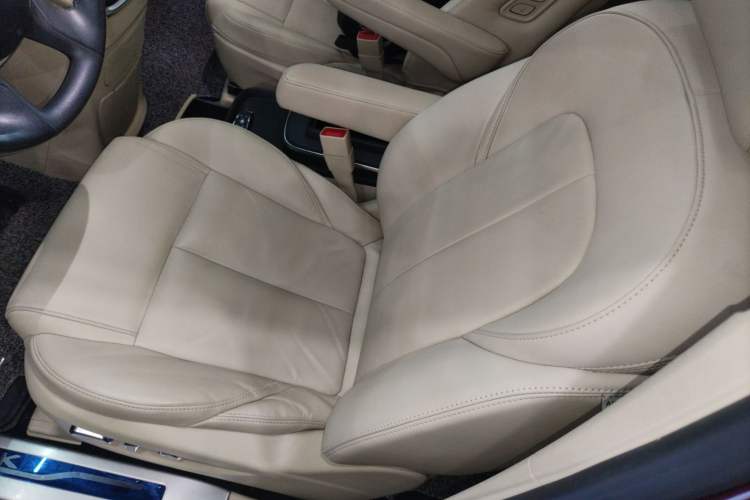 Used Buick GL8 2022 ES Landtrek 653T Luxury Edition