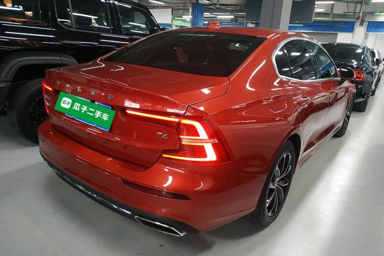 Used Volvo S60 2021 T4 Zhiyi Luxury Edition
