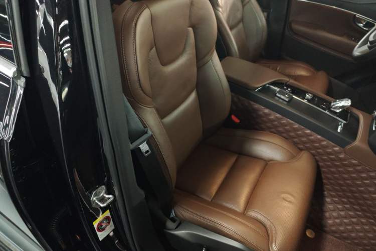 Used Volvo XC90 New Energy 2022 E-Drive Hybrid T8 Luxury Flagship 7-Seater
