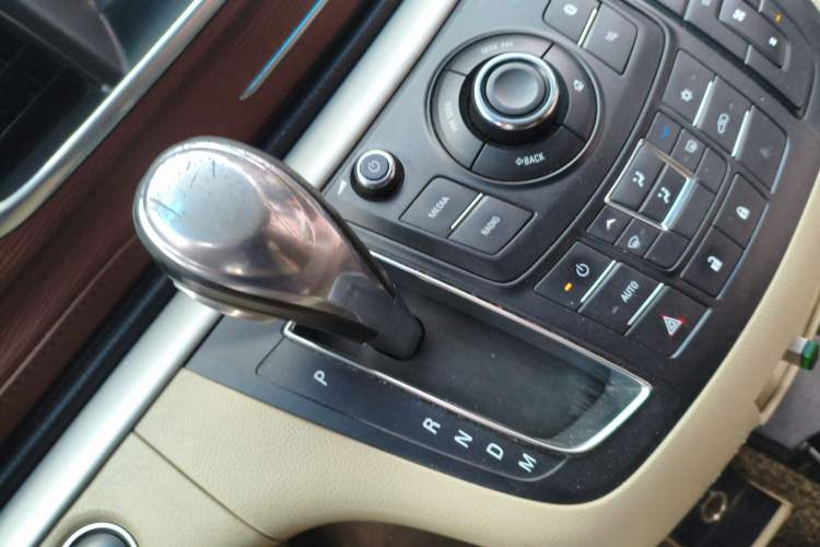 Used Buick GL8 2018 28T Comfort Model China VI Standard