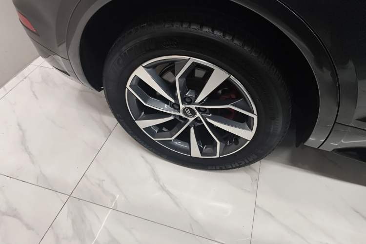 Used Audi Q5L 2024 40 TFSI Fashion Dynamic Model
