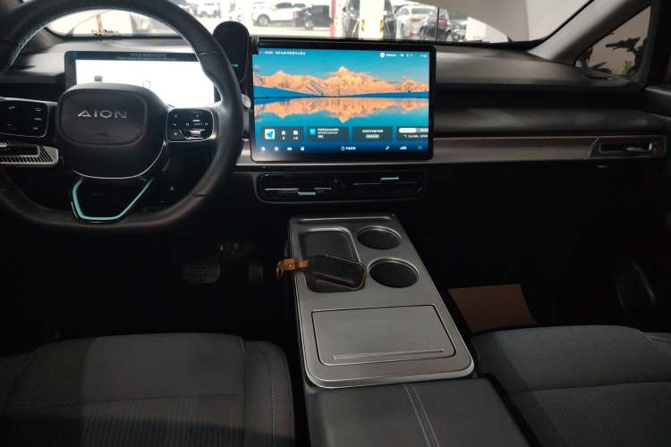 Used AION Y 2023 Younger
