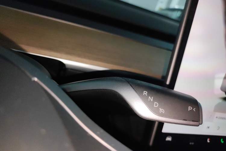 Used Tesla Model Y 2022 Long-Range All-Wheel-Drive Version
