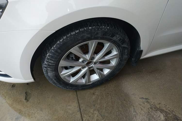 Used Volkswagen Lavida 2015 230TSI DSG Comfort Edition
