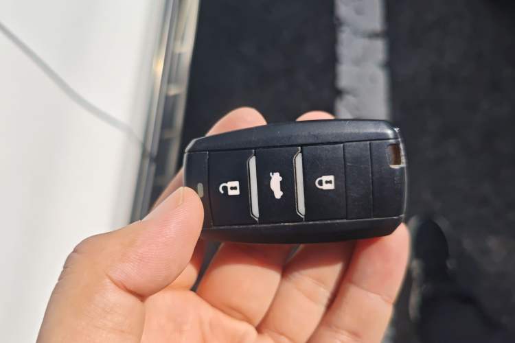 Used Changan CS75 2017 Shangkui Edition 1.5T Manual Fengxiang Model
