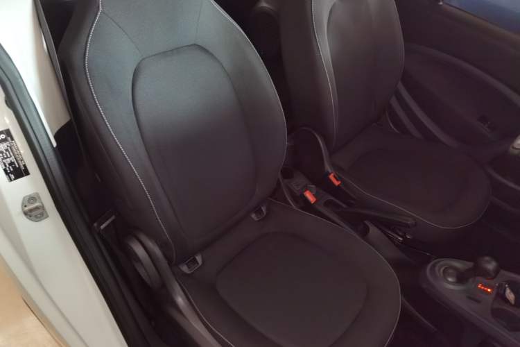 Used  fortwo 2017 1.0L 52kW New Sound Special Edition China V Emission Standard
