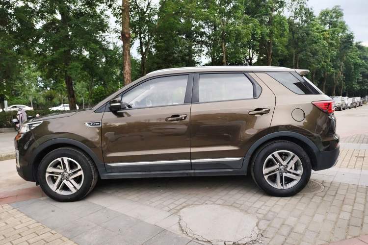 Used Changan CS55 2018 1.5T Automatic Colorful Edition China V Standard
