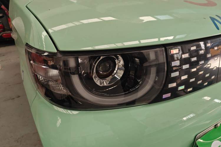 Used Chery QQ Ice Cream 2023 120km Ice Cream-Type Lithium Iron Phosphate
