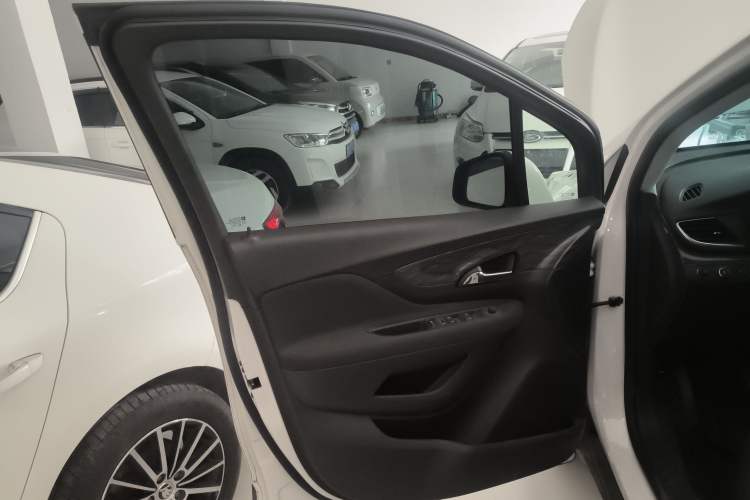 Used Buick Encore 2016 18T Automatic Two-Wheel Drive Urban Leading Edition
