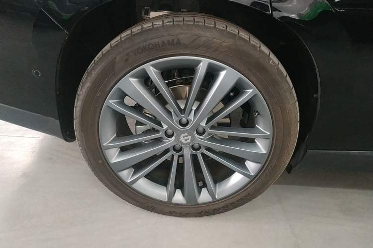 Used Leapmotor C16 2026 Extended-Range 280 LiDAR Zhizun Edition 6 Seats
