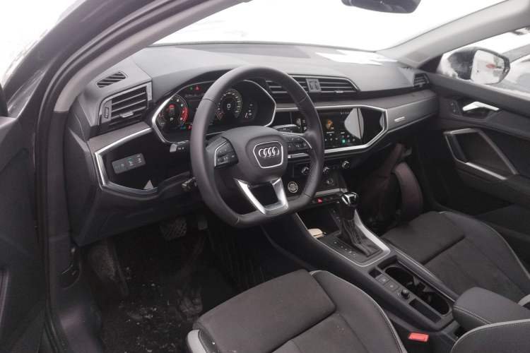 Used Audi Q3 2022 35 TFSI Fashion Dynamic Model