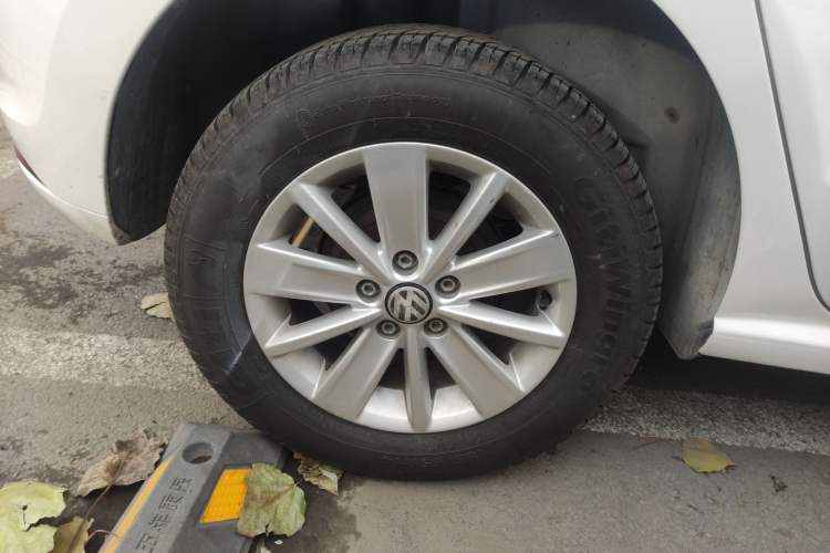 Used Volkswagen Polo 2016 1.4L Manual Fashion Model
