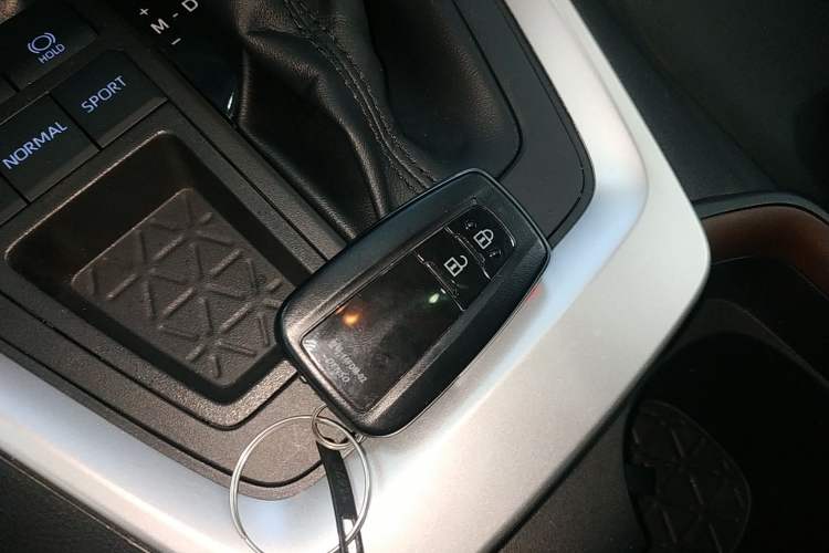 Used Toyota RAV4 2022 2.0L CVT Two-Wheel Drive Fashion Plus Edition
