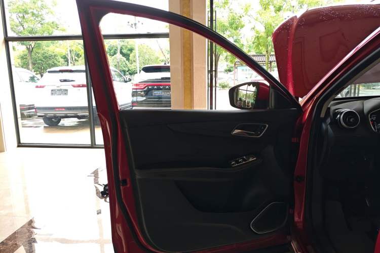 Used MG HS 2018 20T Automatic Two-Wheel Drive Hormone Passion Edition China V Standard
