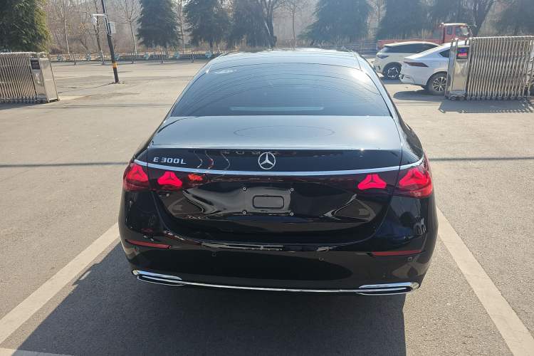 Used Mercedes-Benz E-Class 2025 Facelift E 300 L Luxury Edition
