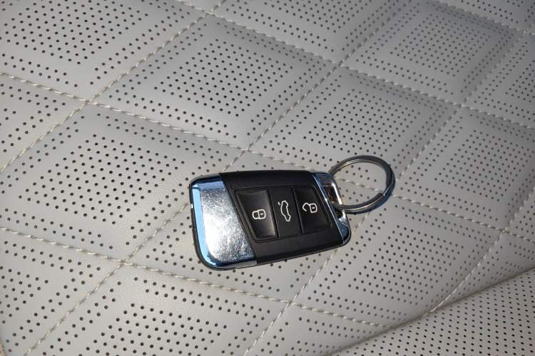 Used Volkswagen Magotan 2023 2 Million Units Commemorative Edition 330TSI DSG Luxury Version
