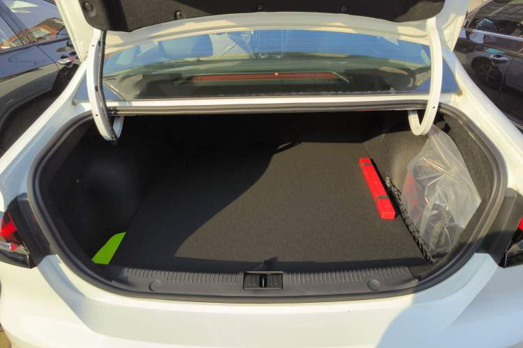 Used Roewe i6 MAX New Energy 2023 EV 420 Skyroof Special Edition