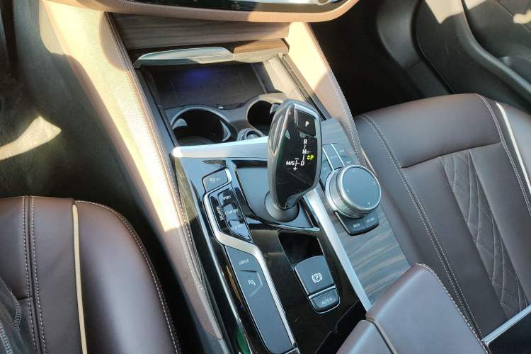 Used BMW 5 Series New Energy 2020 Mileage Upgrade Version 530Le Luxury Package