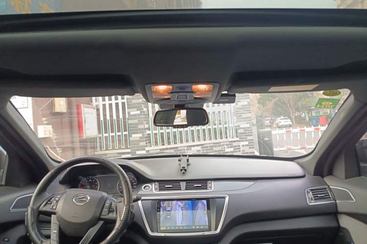 Used Land X7 2015 2.0T Panoramic Luxury Edition
