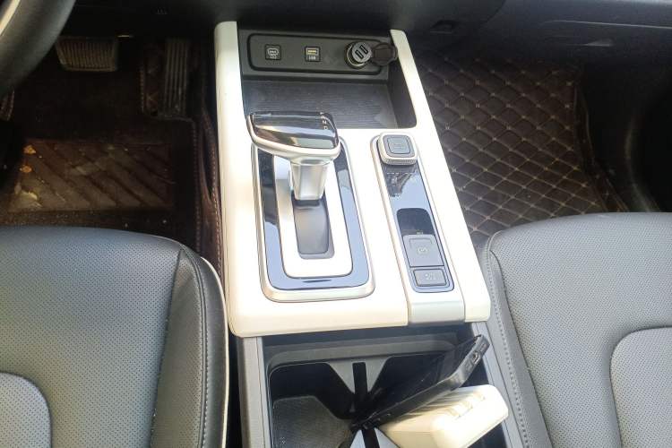 Used Hyundai ix35 2023 Musso 2.0L Prestige LUX Edition