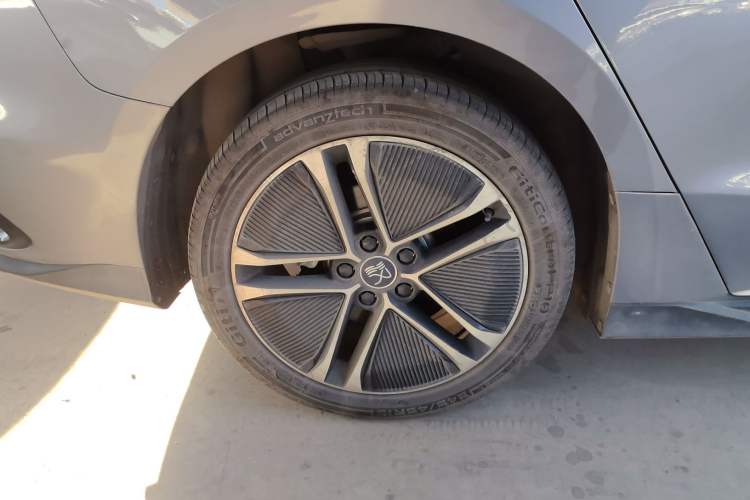 Used BYD Han 2023 EV Champion Edition 605KM Front-Drive Premium Model
