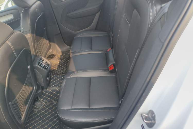 Used Volvo XC40 2024 B4 4x4 Smart Luxury Edition