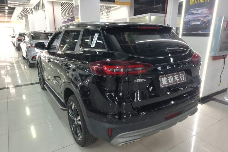 Used Geely Auto Emgrand X7 Sport 2022 1.8TD DCT Zhiya Trim