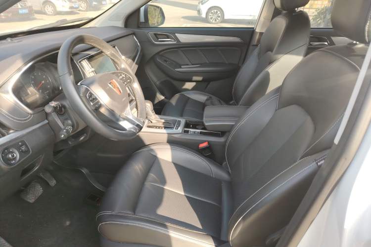 Used Roewe RX5 2019 20T Two-Wheel Drive Automatic 4G Connected Platinum Edition
